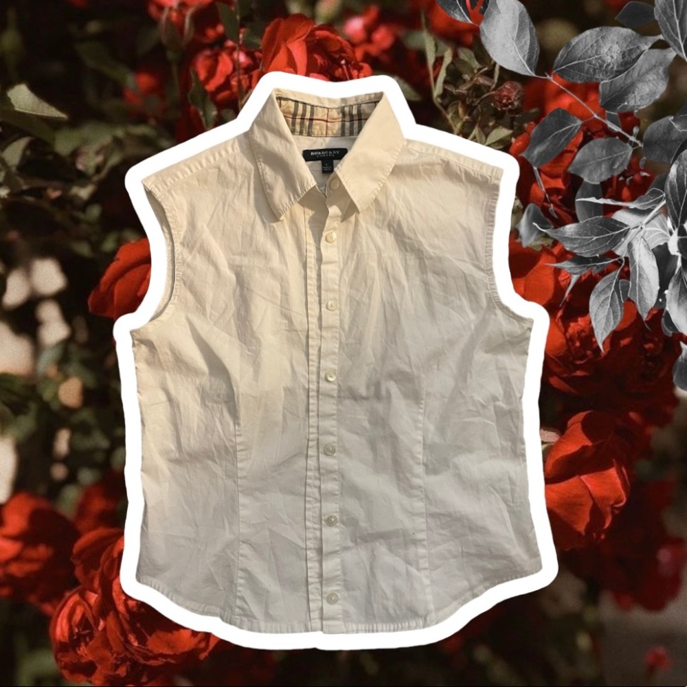 Burberry Collared Sleeveless Button Down Blouse